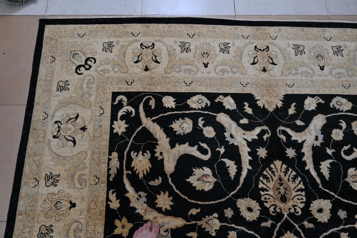 9x12 Black and Beige Ziegler Chobi Area Rug โ Hand-Knotted Wool Persian Style Carpet โ Traditional Floral Rug for Living Room or Dining Room