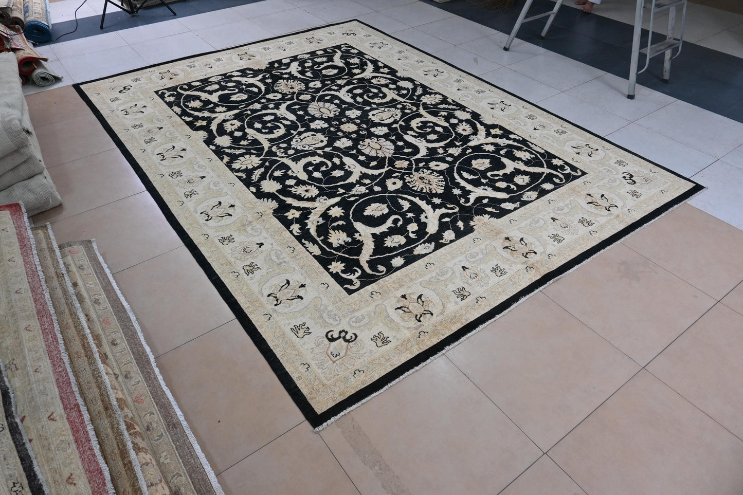 9x12 Black and Beige Ziegler Chobi Area Rug โ Hand-Knotted Wool Persian Style Carpet โ Traditional Floral Rug for Living Room or Dining Room