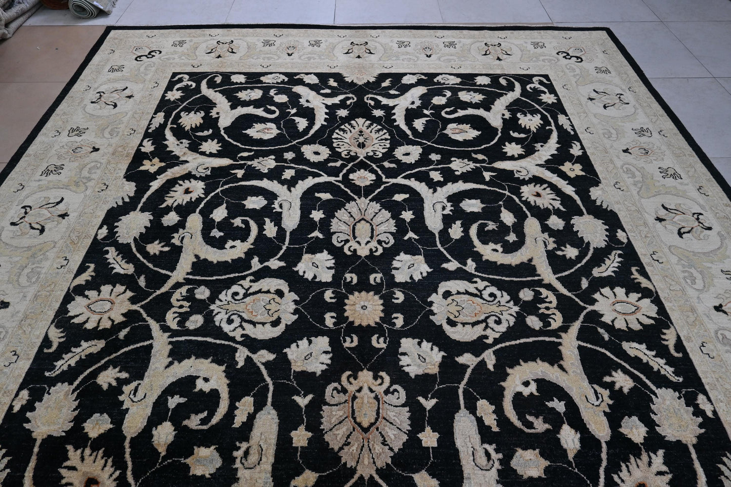 9x12 Black and Beige Ziegler Chobi Area Rug โ Hand-Knotted Wool Persian Style Carpet โ Traditional Floral Rug for Living Room or Dining Room