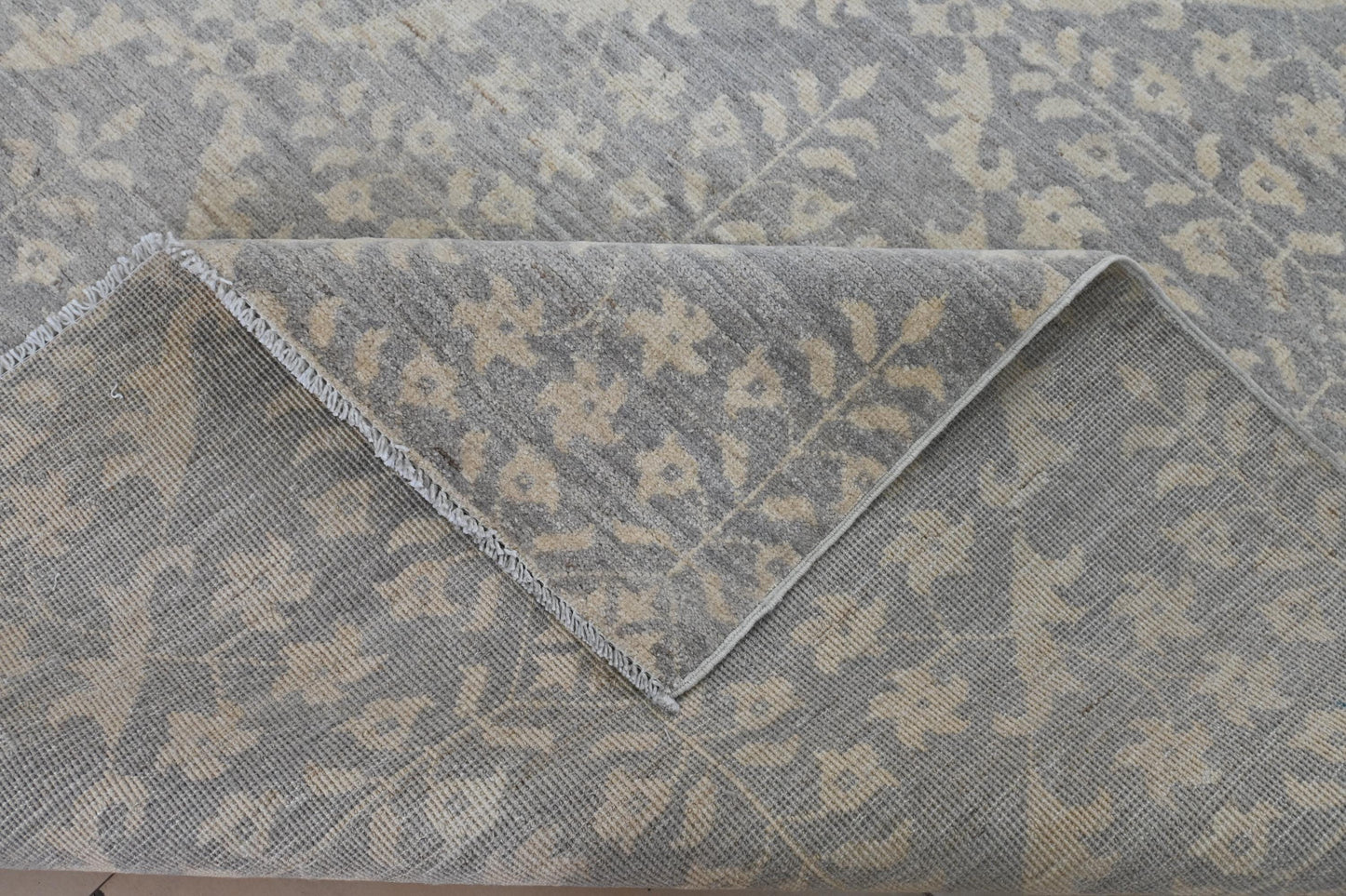 5x7 Vintage Gray Distressed Area Rug – Hand-Knotted Wool Rug, Geometric Modern Tribal Design, Neutral Persian Style Carpet for Living Room