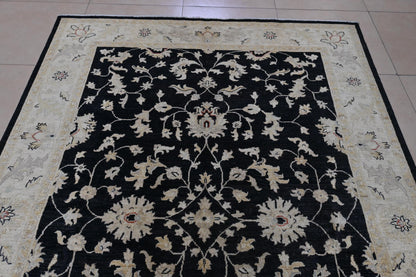 6x9 Handmade Black and Beige Ziegler Chobi Wool Rug Up-Close